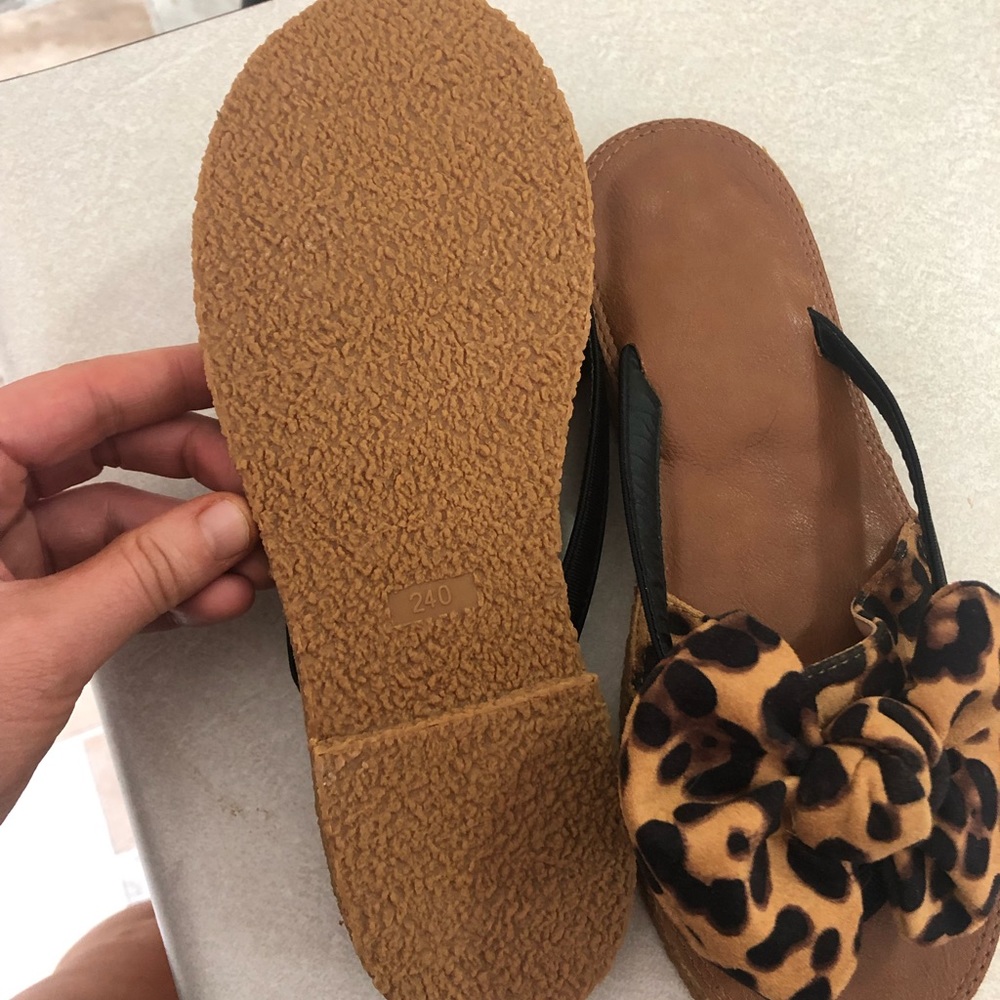 Sandals - Picture 2 of 2